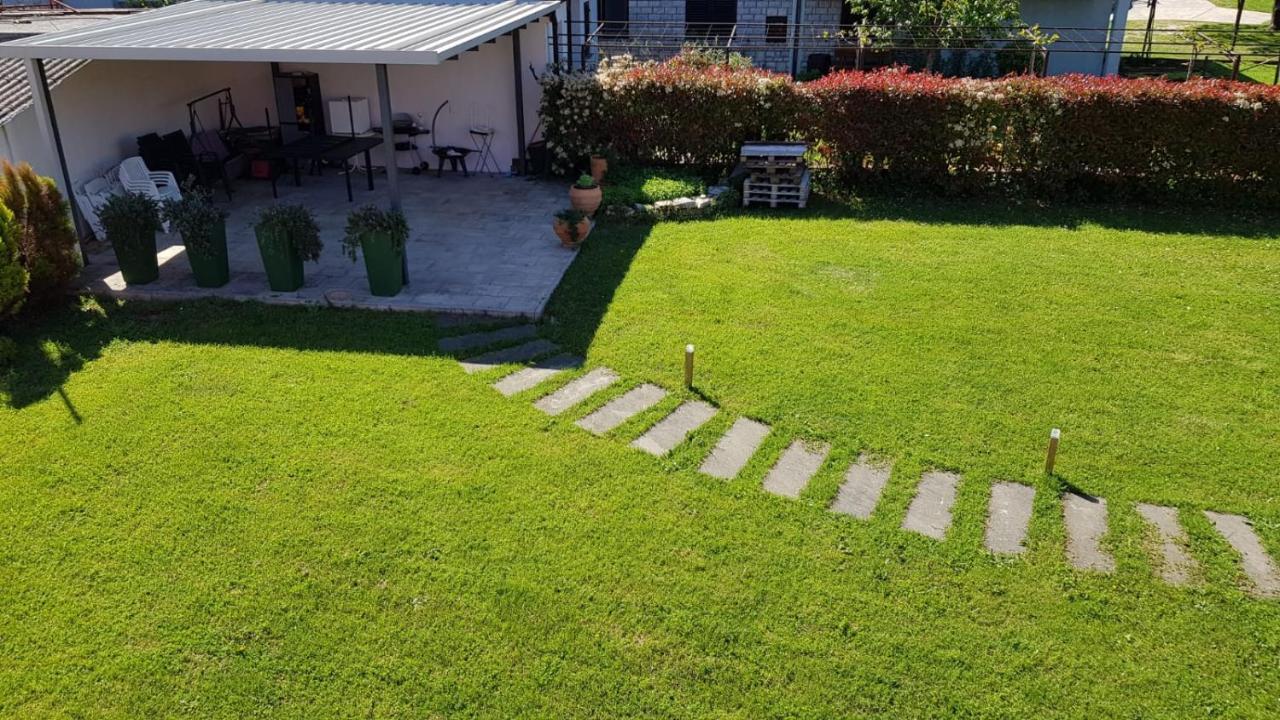 Villa Ax Umag Buitenkant foto